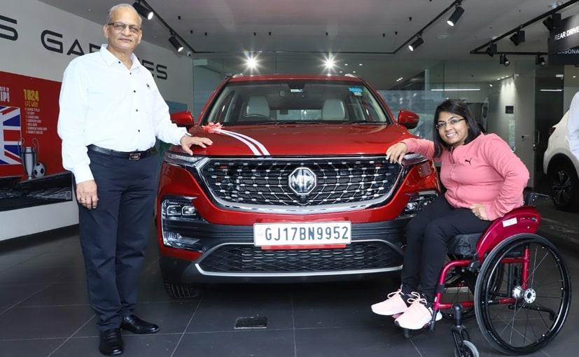 MG Motor India Presents Customised Hector SUV To Paralympics Medallist Bhavina Patel