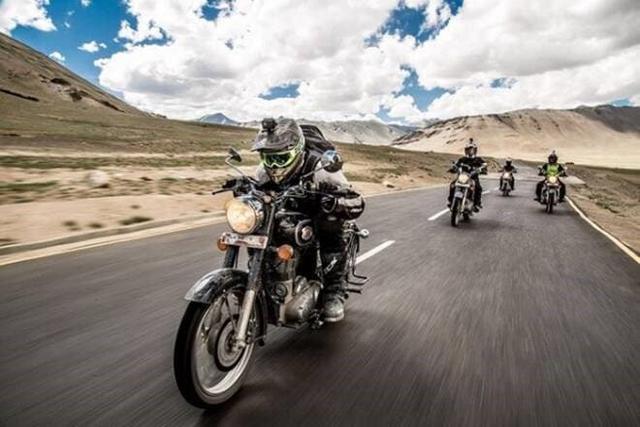 Be that as it may, if you are considering travelling on a motorcycle, you will need to know a few best routes for travelling.  Hence, this article will let you know the best route on a motorcycle.