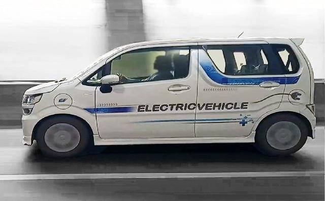 BlueSmart Mobility is looking for affordable EV options and is willing to write a cheque for 10,000 units at once if he can get the EV for not more than Rs. 6 lakh per unit, since that makes a very strong business in the fleet market.
