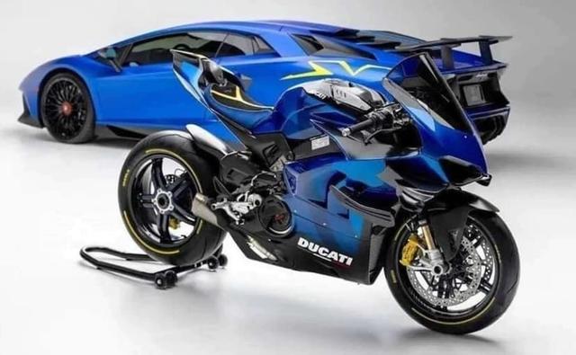 The special bike in new livery has been produced by the Ducati dealership in Newport Beach in California.