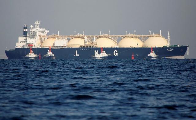 Asian Prices Fall Amid Chinese LNG Cargo Sale Tenders