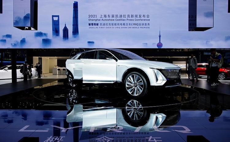 GM To Deliver Electric SUV Cadillac Lyriq To Customers In 'Few Months'