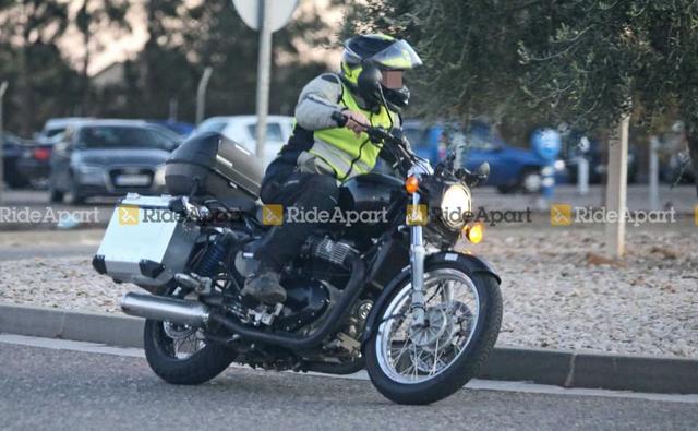 Another new model based on Royal Enfield's 650 cc twin platform has been spotted on test, leading to more credence to the theory that more than two new 650 cc bikes will be introduced.
