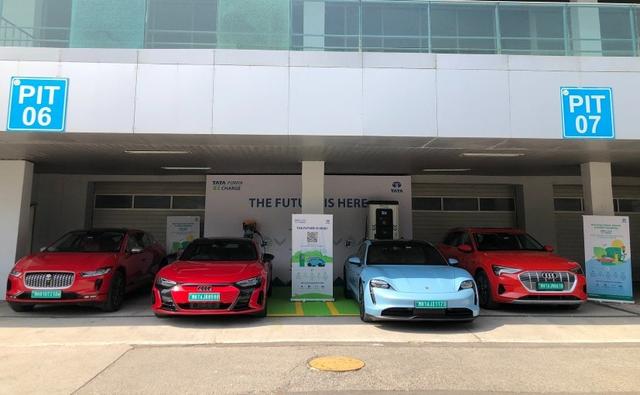 Tata Power in association with carandbike installed two electric vehicle charging stations at the Buddh International Circuit for the 2022 carandbike Awards jury meet. The 50 kW DC charger and the AC charger were installed in the paddock area with a dedicated parking space, marked in green.