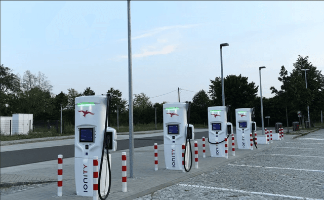 The investment will enable Ionity to more than quadruple the number of high-power 350 kilowatt charging points to 7,000 by 2025,
