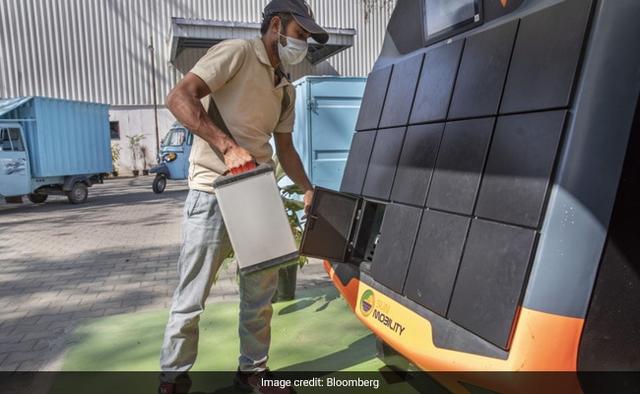 According to the draft policy, vehicles with swappable batteries will be sold without a battery, providing the benefit of lower purchase costs to potential EV owners.