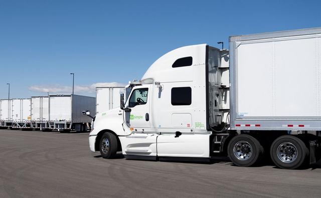Large logistics companies are in no rush to sign big contracts and continue to test the technology of multiple providers in limited partnerships.