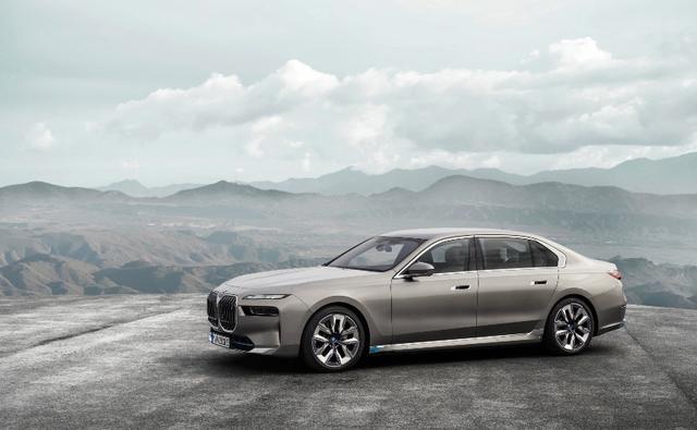 The new i7 will be sold alongside the internal combustion-engined versions of the 7 Series and is the brand's new flagship electric offering positioned over the BMW iX and the i4 that came before.