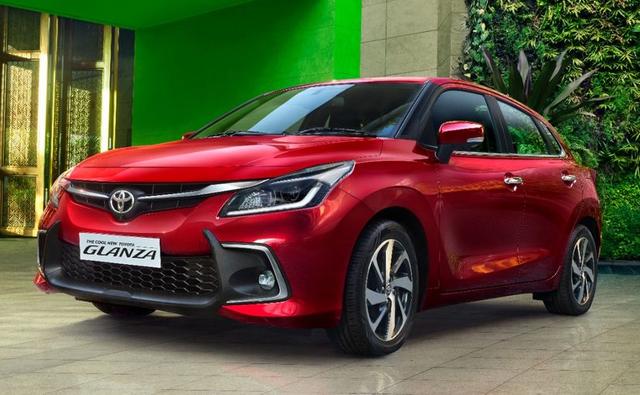 टोयोटा किर्लोस्कर मोटर्स अपनी कॉम्पैक्ट एसयूवी अर्बन क्रूज़र और हैचबैक ग्लैंज़ा की कीमतों में 2% बढ़ोतरी करने जा रही है.
