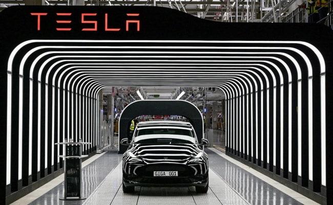 Tesla India Policy Executive Quits After Company Puts Entry Plan On Hold - Report banner