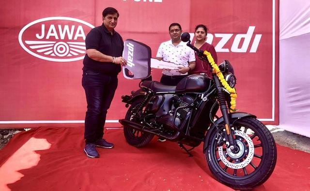 Classic Legends Celebrates Gudi Padwa By Delivering 500 Units Of Jawa & Yezdi Motorcycles Across Mah