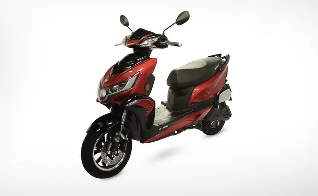 One of India's leading e-scooter manufacturers - Okinawa Autotech - has issued a recall for 3215 units of its Praise Pro electric scooter to check up on its batteries.