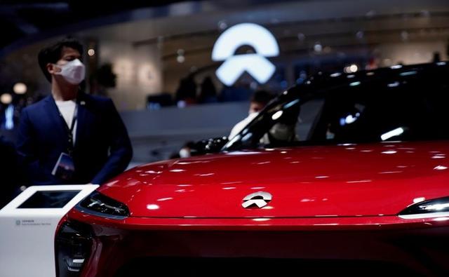 Chinese electric vehicle (EV) maker Nio said on Saturday it has suspended production after the country's measures to contain the recent surge of COVID-19 cases disrupted operations at its suppliers.