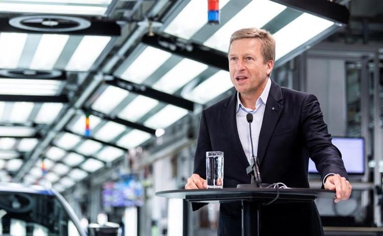In an interview with newspaper Neue Zuercher Zeitung (NZZ), BMW's CEO Oliver Zipse said A shortage of semiconductors is likely to remain a problem for the auto industry into 2023.