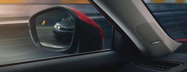 A good driver must always be careful about their blind spot. This article mentions a few tips that can help you avoid blind spots and road accidents.