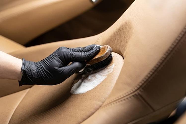 How And When To Deep Clean Your Car's Interior