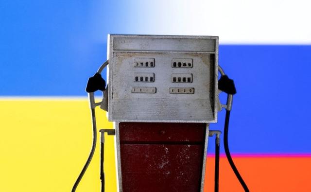 Russia has so far deflected much of the impact of sanctions on its oil trade but the insurance industry threatens to throw a spanner in the works unless Moscow and its customers can plug a gap left by Western underwriters.
