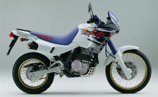 The Honda NX500 is likely to be a new mid-size adventure bike, and possibly based on the Honda CB500X.