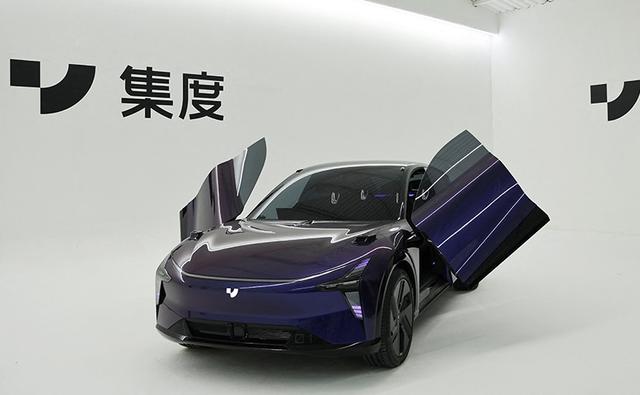 Baidu's electric vehicle (EV) arm Jidu Auto on Wednesday launched a "robot" concept car, the first vehicle to be revealed by a Chinese internet company.
