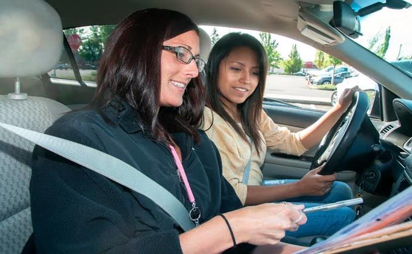 Going for a Driving Test: Know How to Perform Well!
