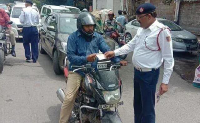 दिल्ली में ट्रैफिक नियमों का उल्लंघन करने पर जुर्माने में हुआ बदलाव, देखें पूरी सूची