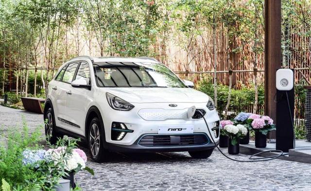 Kia Motors recently launched the new all-electric version of the Niro Crossover EV in South Korea, ahead of the cars impending Paris Motor Show debut. The Niro EV will go on sale in Europe towards the end of this year, post its Paris Motor Show debut in October 2018.