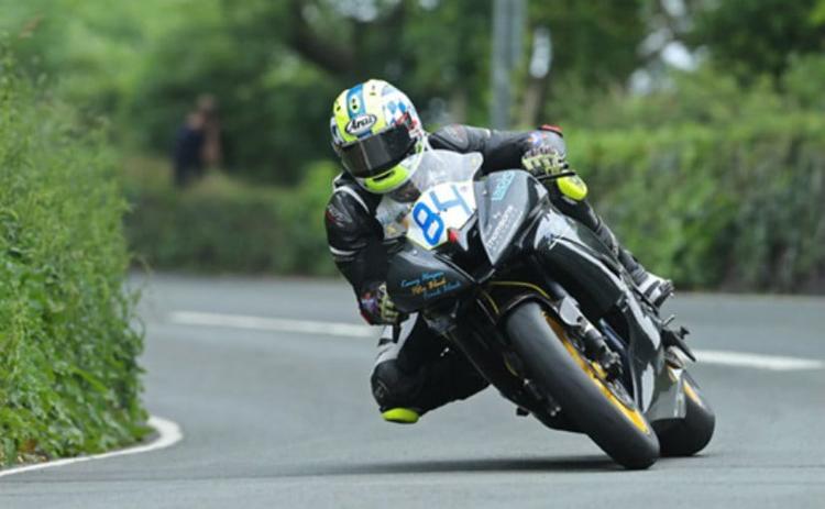 2018 Isle Of Man TT: Newcomer Adam Lyon Dies In SuperSport Race