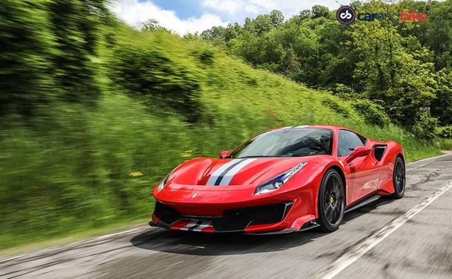 Ferrari put the 488 on a strict diet to produce the Pista - yielding a weight savings of as much as 90 kilograms. The engineers have saved 18 kilos in the engine alone. The Pista takes great inspiration from Ferrari's tin-top racers - the 488 GTE that competes in the FIA World Endurance Championship and the Ferrari Challenge contender that takes part in their one-make series.