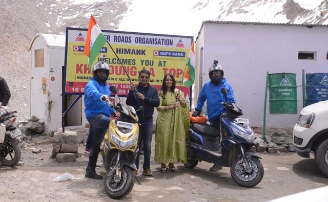 Okinawa has announced the completion of a successful trip to Leh by its flagship e-Scooter Praise. With this, the company becomes the first electric two-wheeler brand to take its e-scooter to Khardung La Pass, one of the highest motorable roads.