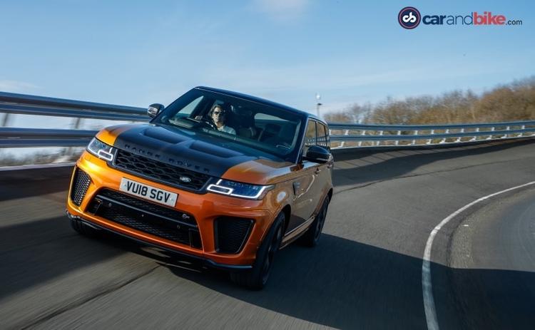 The Range Rover Sport gets that 5-litre supercharged V8 petrol engine that now makes a staggering 567 bhp and 700 Nm of peak torque