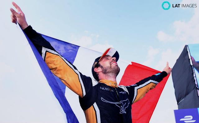 Audi's Lucas di Grassi sealed a win in the penultimate race of the season at the New York ePrix, but it was Techeetah's Jean-Eric Vergne who has been crowned as the world champion for the 2018 Formula E world championship. The Frenchman sealed the crown for this season after starting at the back of the grid after being excluded from qualifying, but worked his his to finish the race in fifth place. Lucas di Grassi, started in 11th place but climbed to the top spot ahead of teammate Daniel Abt, and Sebastien Buemi of Renault e.Dams in third place.