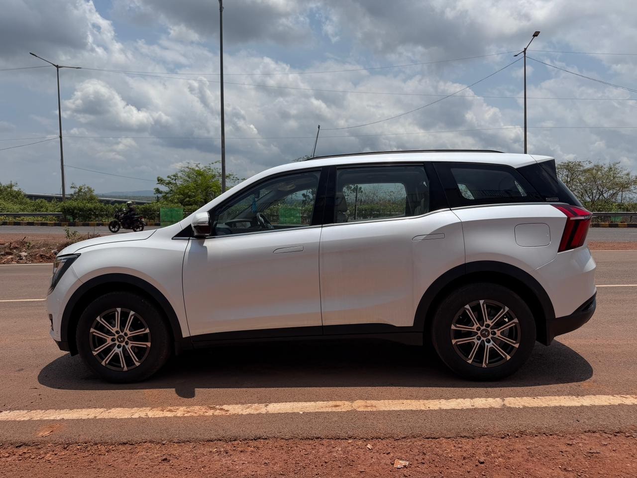 Used 2022 Mahindra XUV700 Used 2022 Mahindra XUV700