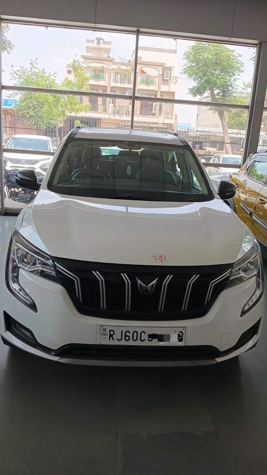 Used 2022 Mahindra XUV700 Used 2022 Mahindra XUV700