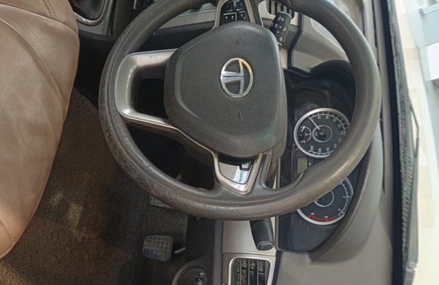 View Tata Safari Storme Image 12 Used Tata Safari Storme Image 12