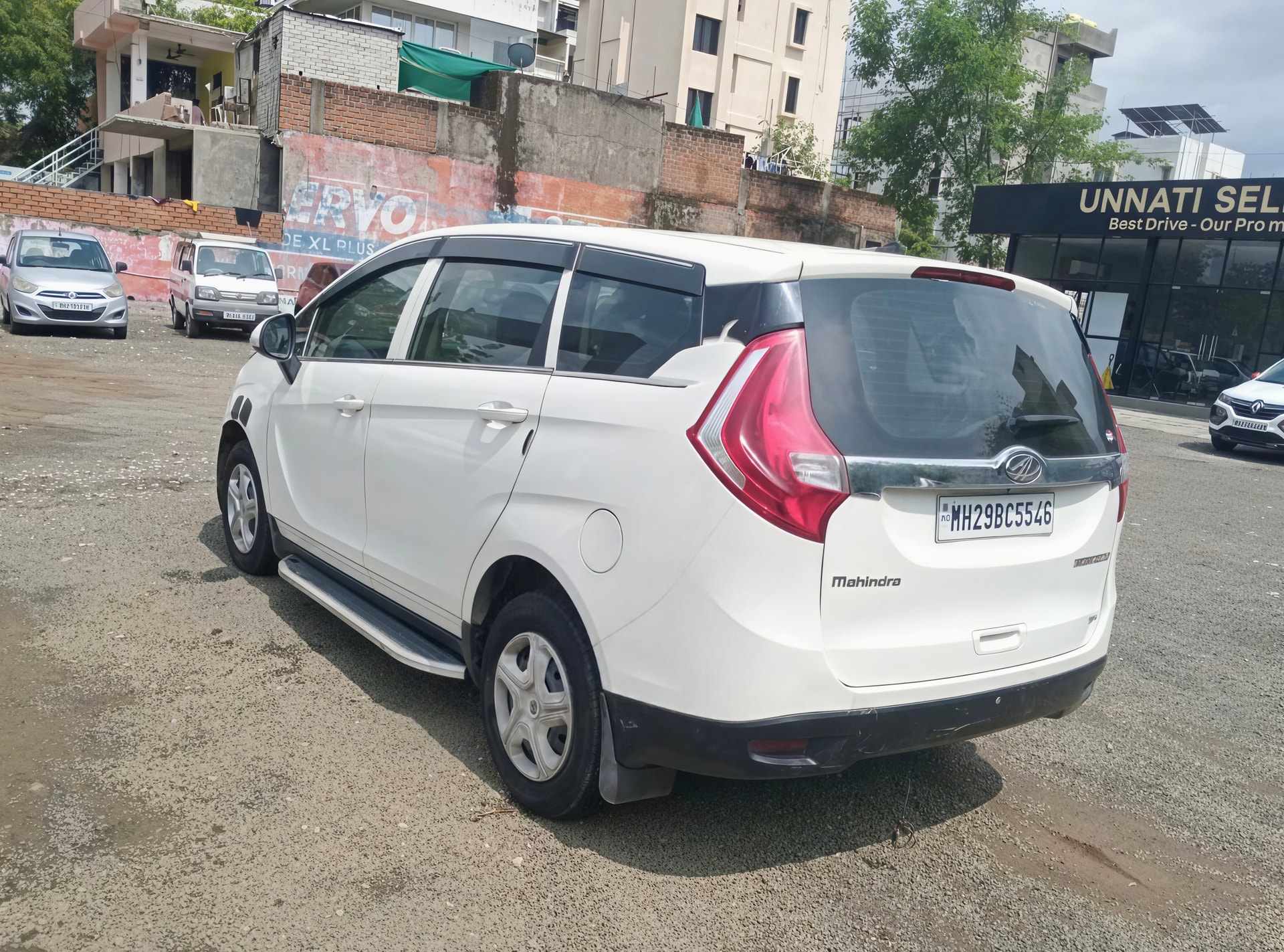 Used 2018 Mahindra Marazzo Used 2018 Mahindra Marazzo