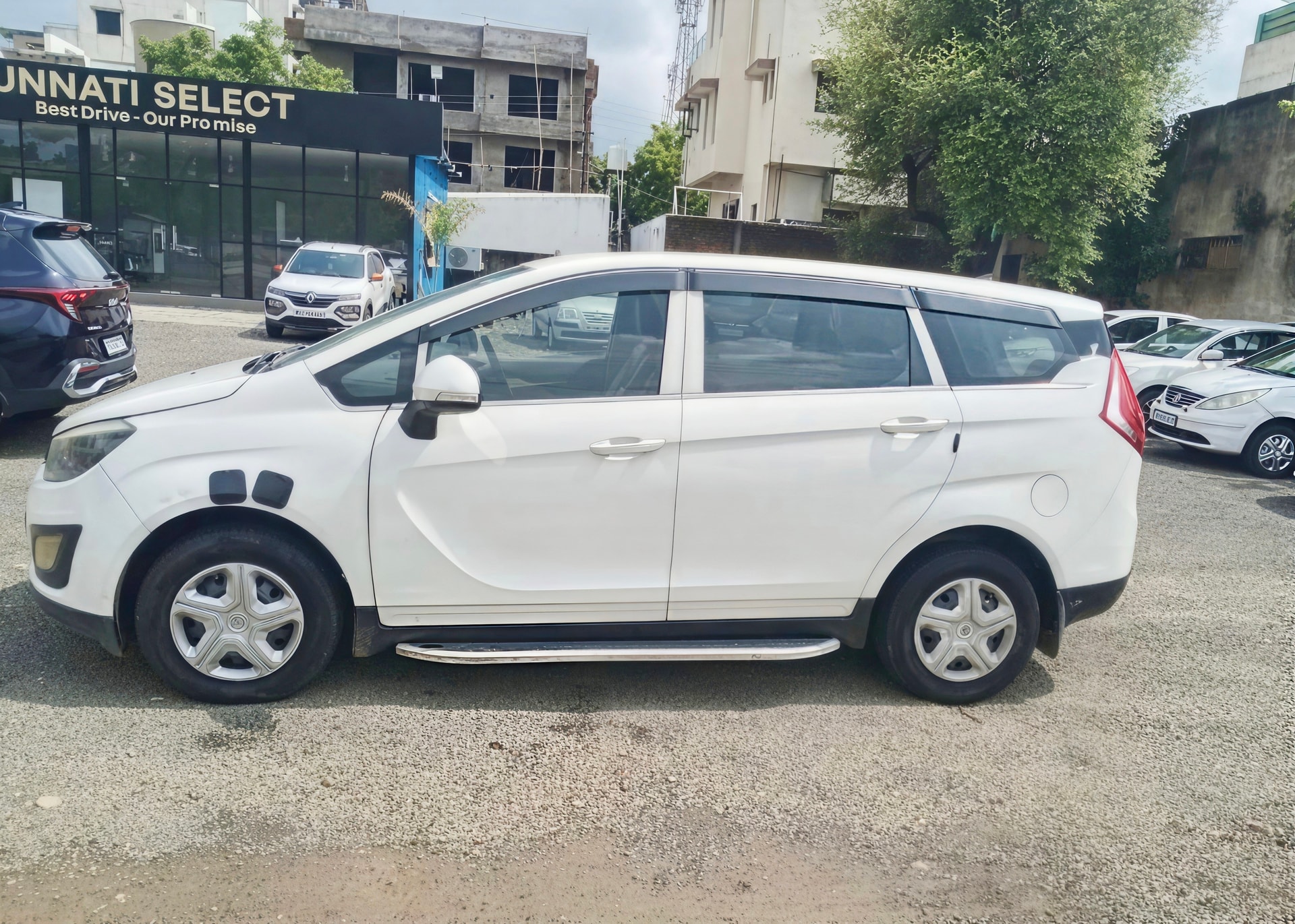 Used 2018 Mahindra Marazzo Used 2018 Mahindra Marazzo