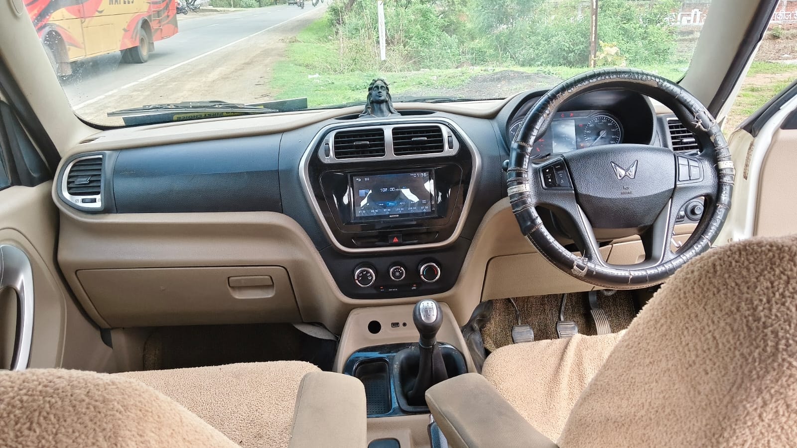 Used 2022 Mahindra Bolero Neo Used 2022 Mahindra Bolero Neo