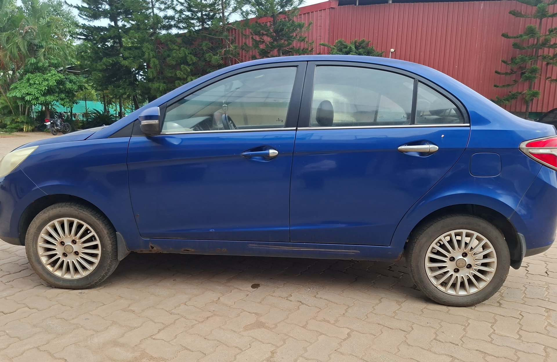 View 2015 Tata Zest XM Petrol Image 7 Used 2015 Tata Zest XM Petrol Image 7