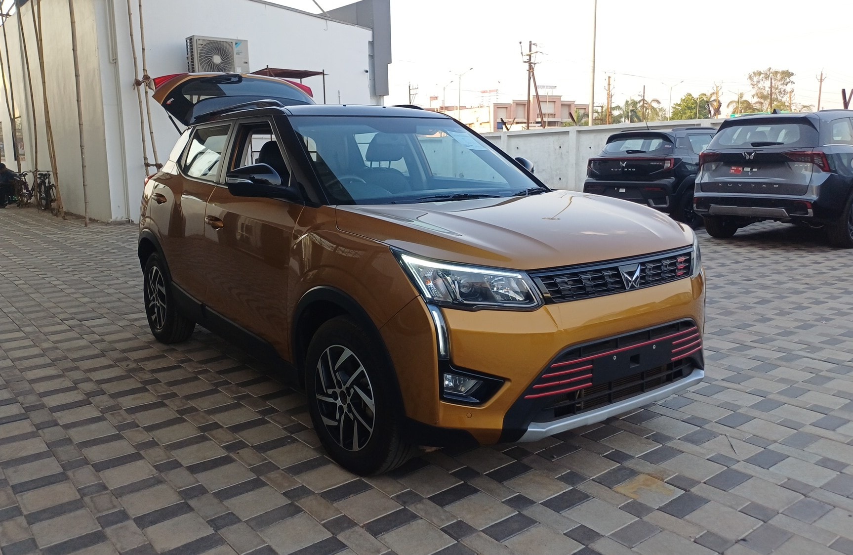 Used 2023 Mahindra XUV300 Used 2023 Mahindra XUV300