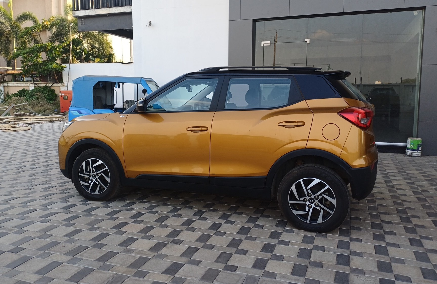 Used 2023 Mahindra XUV300 Used 2023 Mahindra XUV300