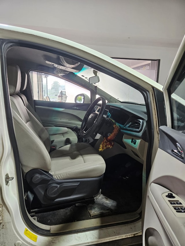 View Mahindra Marazzo Image 11 Used Mahindra Marazzo Image 11