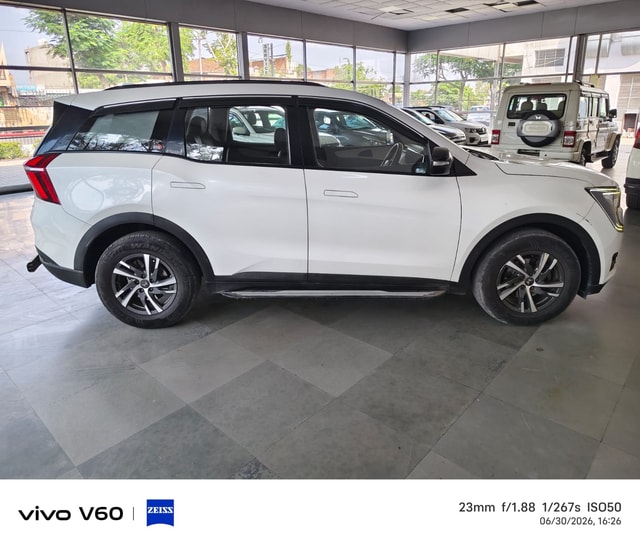 View Mahindra XUV700 Image 6 Used Mahindra XUV700 Image 6