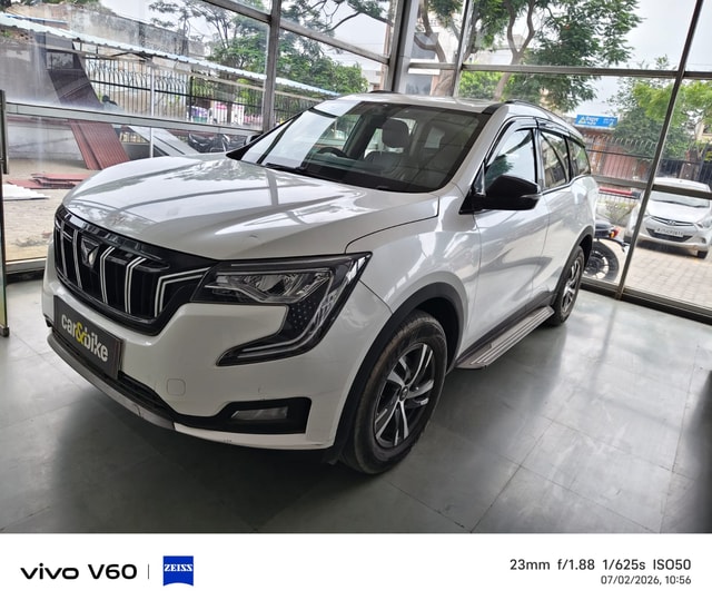 View Mahindra XUV700 Image 1 Used Mahindra XUV700 Image 1