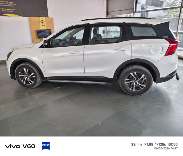 View Mahindra XUV700 Image 4 Used Mahindra XUV700 Image 4