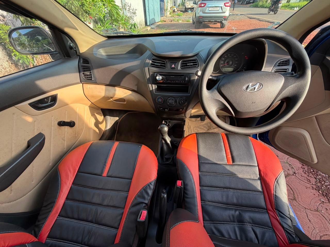 Used 2012 Hyundai EON Used 2012 Hyundai EON