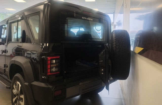 View Mahindra Thar Roxx Image 15 Used Mahindra Thar Roxx Image 15