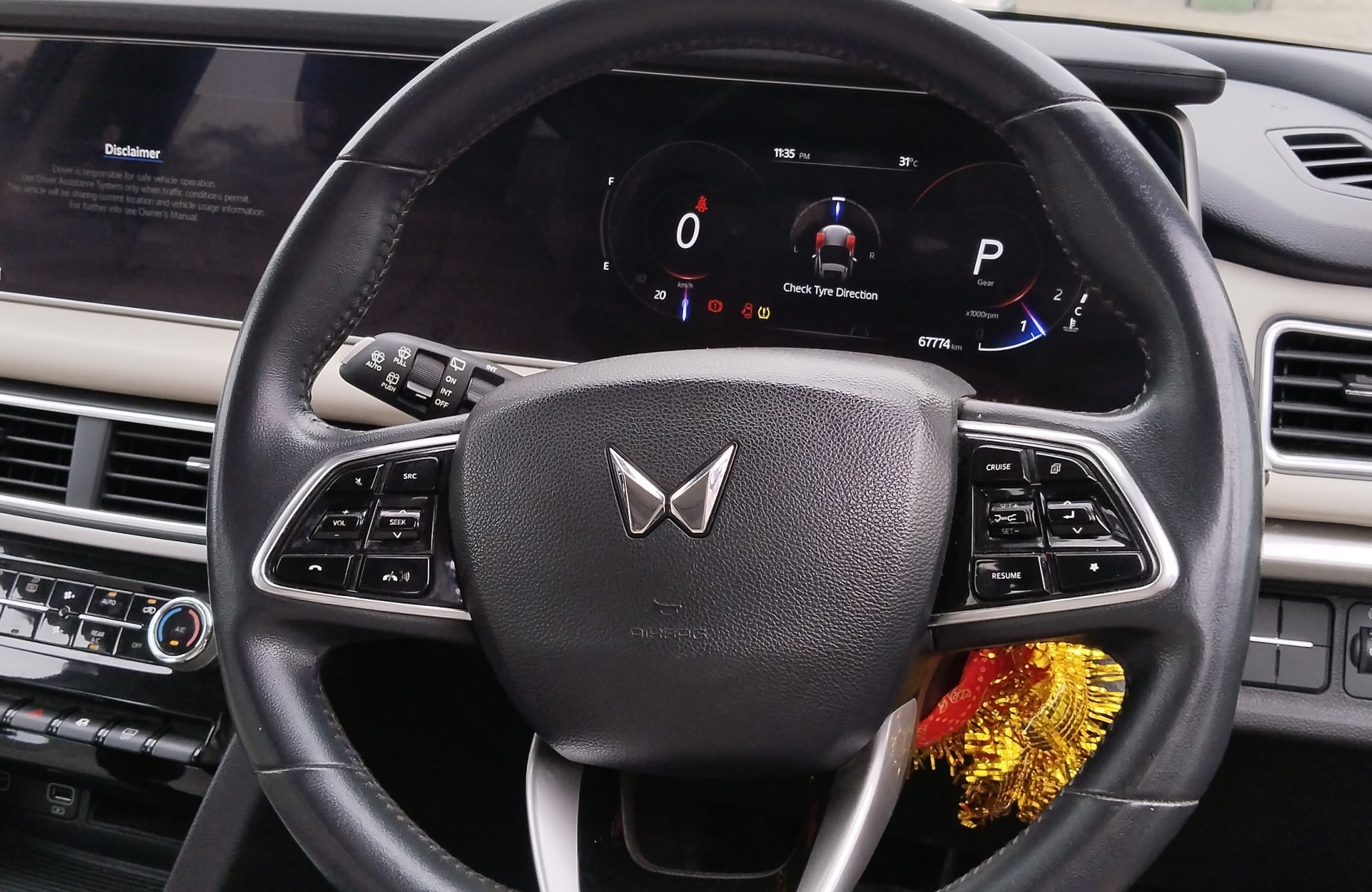 Used 2023 Mahindra XUV700 Used 2023 Mahindra XUV700
