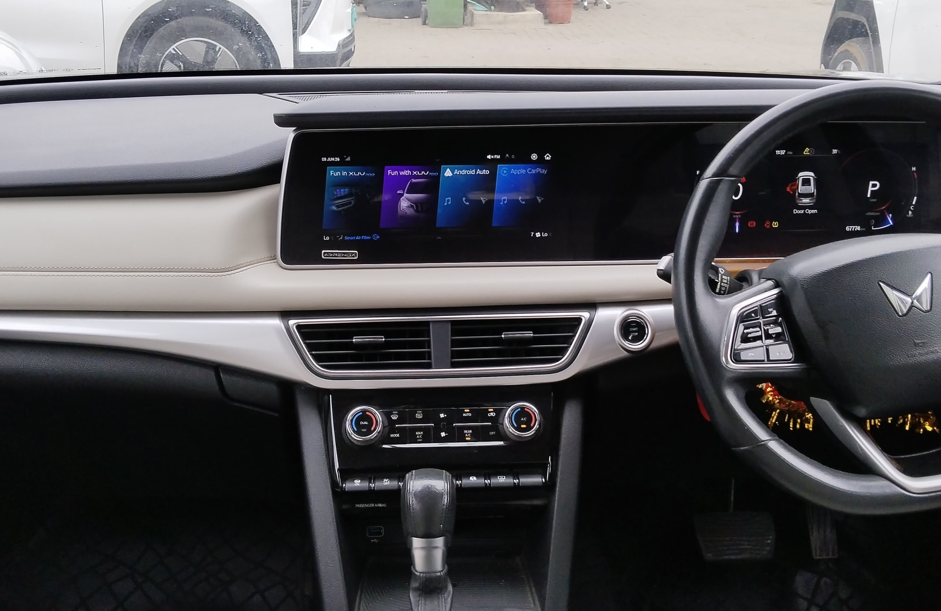 Used 2023 Mahindra XUV700 Used 2023 Mahindra XUV700