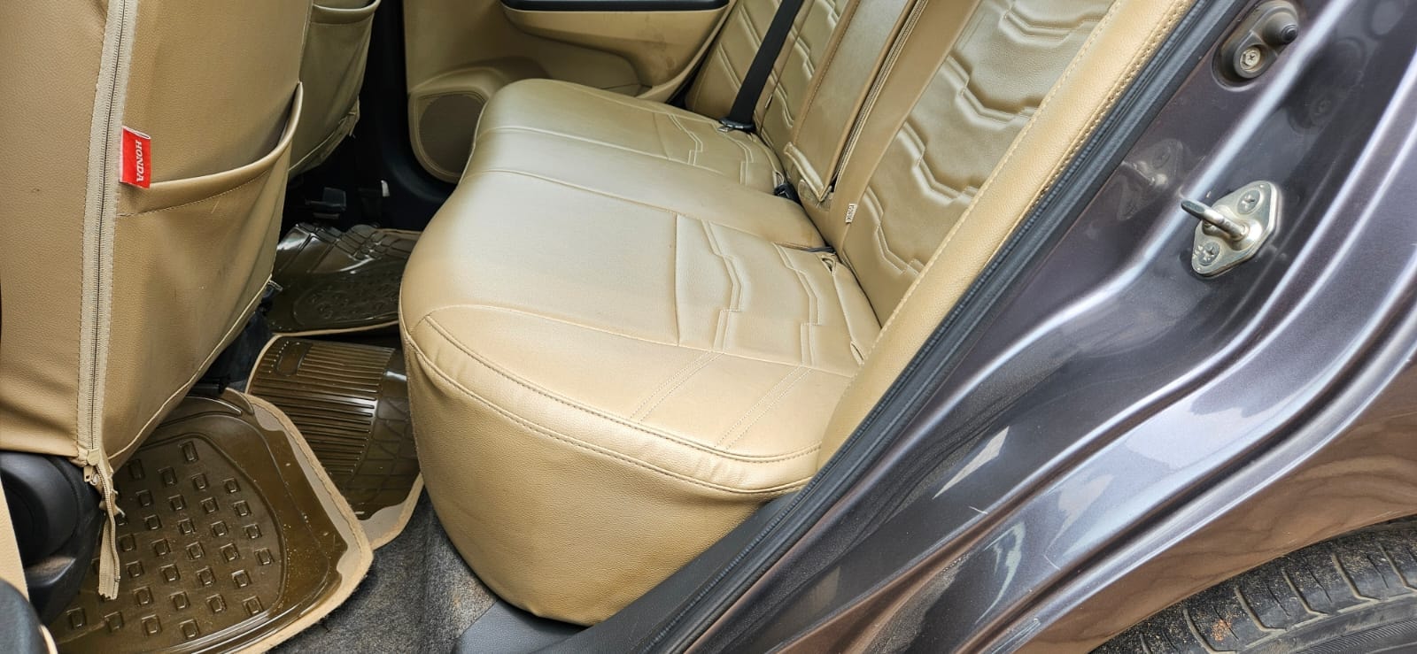 View 2018 Honda Amaze 1.5 V AT i-DTEC Image 5 Used 2018 Honda Amaze 1.5 V AT i-DTEC Image 5