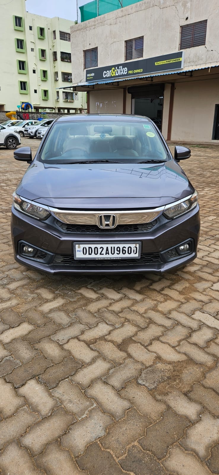 View 2018 Honda Amaze 1.5 V AT i-DTEC Image 2 Used 2018 Honda Amaze 1.5 V AT i-DTEC Image 2